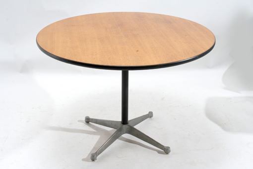Eames Contract Base Table