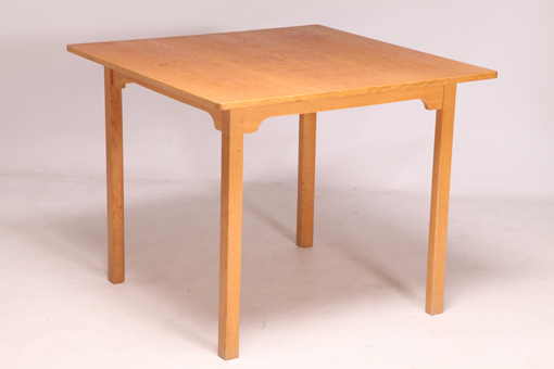 Square dining table model 6131by Børge Mogensen