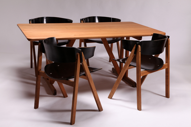 Shaker dining table set by Victor Bernt