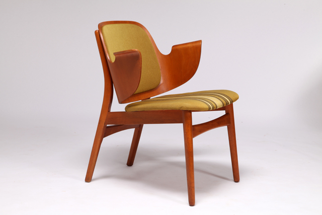 Model 107 Shell lounge chair by Hans Olsen