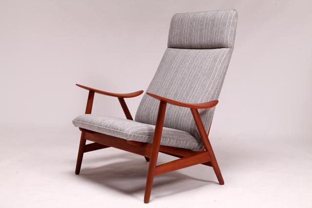 Model 10H easy chair by Illum Wikkelsø