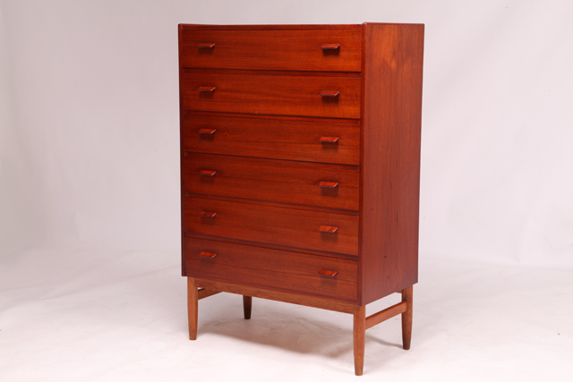 Chest of drawers in teak & oak by Carl Aage Skov