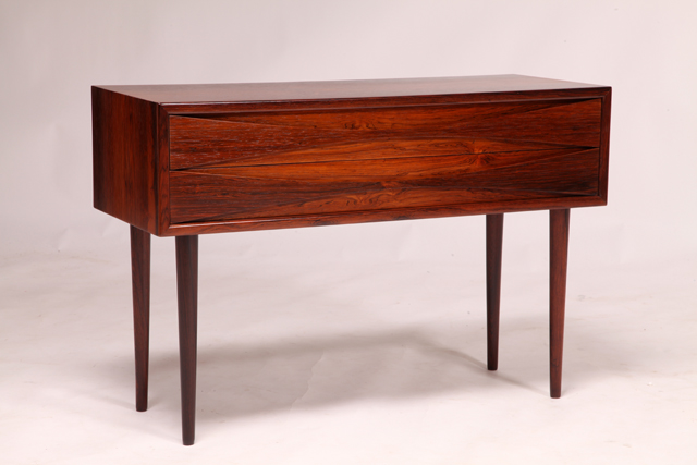 Chest of drawers in rosewood by Niels Clausen