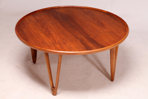 Round coffee table