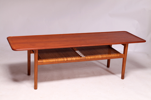 AT 10 sofa table by Hans J. Wegner