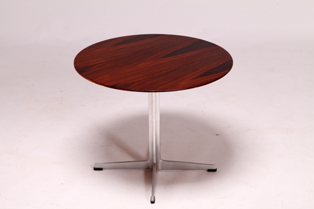 Side table in rosewood by Arne Jacobsen