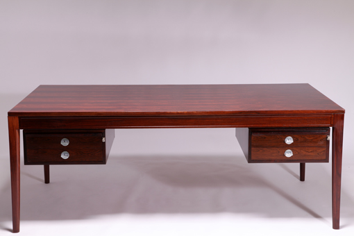 Diplomat Free-standing rosewood desk by Finn Juhl