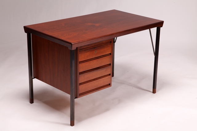Small desk in rosewood by Peter Hvidt