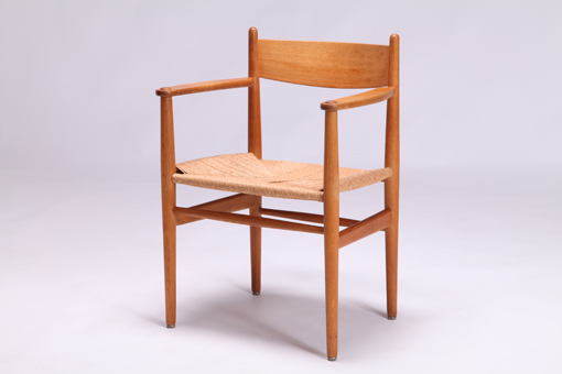 CH37 chair by Hans J. Wegner