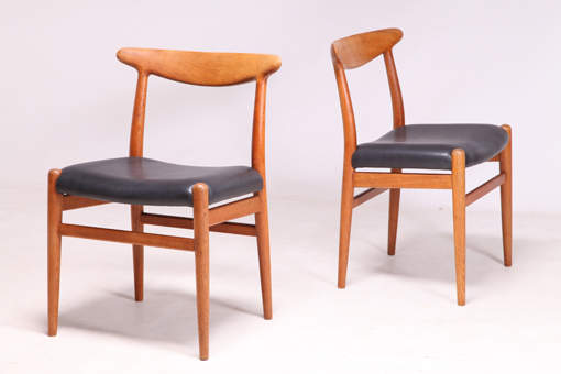 W2 chair by Hans J. Wegner