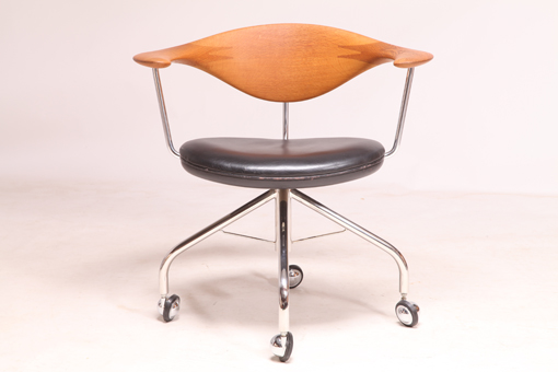 Swivel Chair model JH-502 by Hans J. Wegner