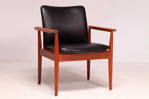 Diplomat chair by Finn Juhl