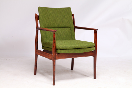 Model 431 armchair in rosewood by Arne Vodder