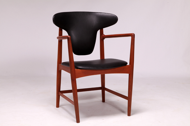 Armchair in teak by Peter Hvidt & Orla Mølgaard-Nielsen