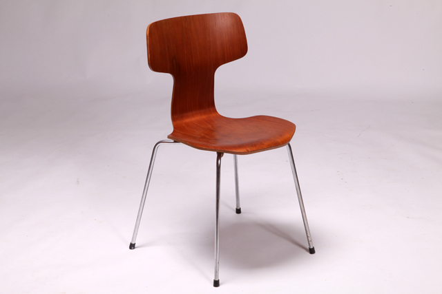 Model 3103 T-chair by Arne Jacobsen