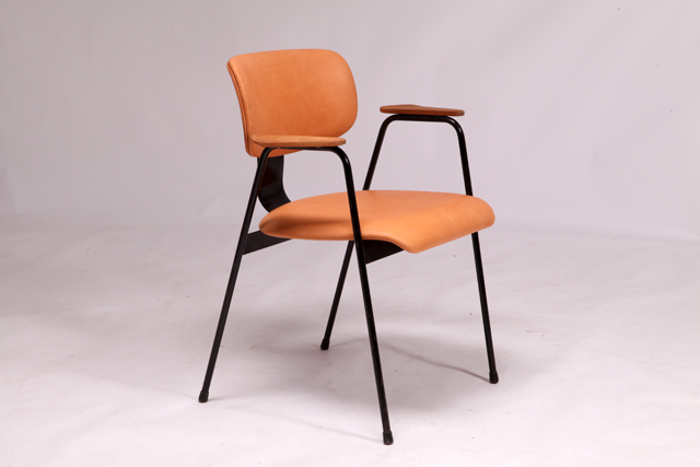 F1 desk chair by Willy Van Der Meeren