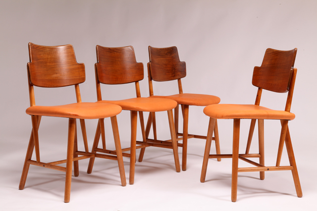 Set of 4 dining chairs by Ib Kofod Larsen