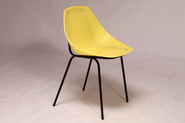 Coquillage dining chair by Pierre Guariche