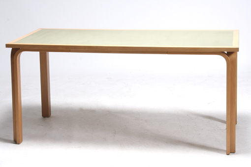 Table by Rud Thygesen & Johnny Sørensen