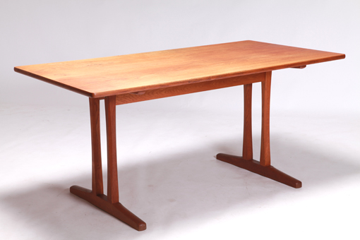 Model C18 shaker dining table by Børge Mogensen