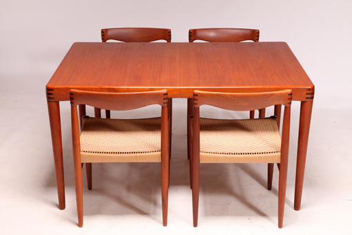 Dining set in teak by H.W. Klein