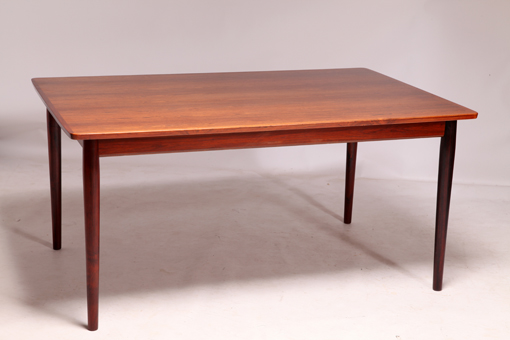 Dining table in rosewood by Arne Vodder