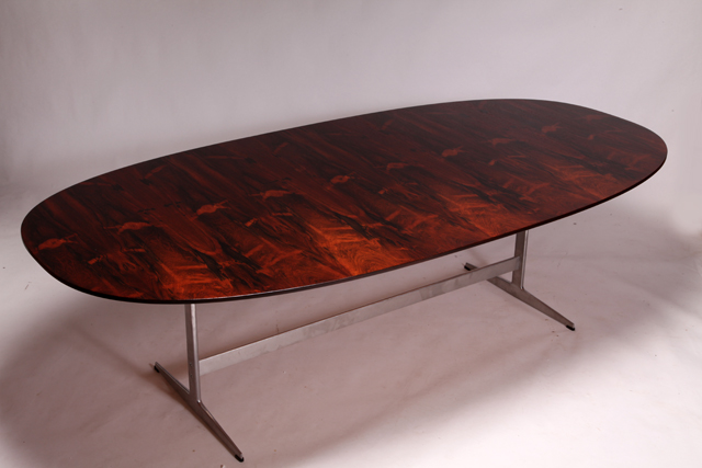 Super Ellipse dining table in rosewood