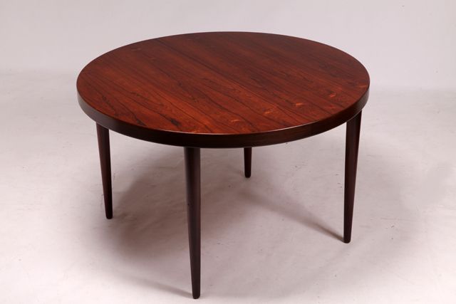 Dining table in rosewood by Kai Kristiansen