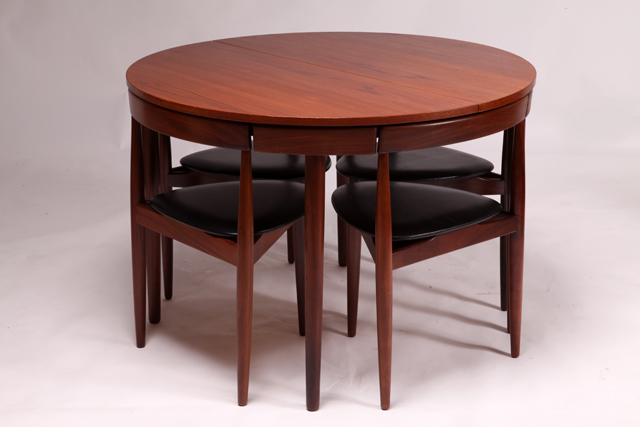 The ‘Roundette’ dining set by Hans Olsen