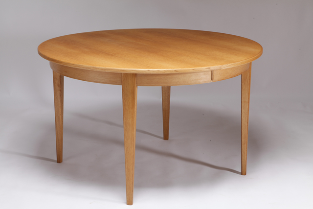 Model 55 dining table in oak by Gunni Omann