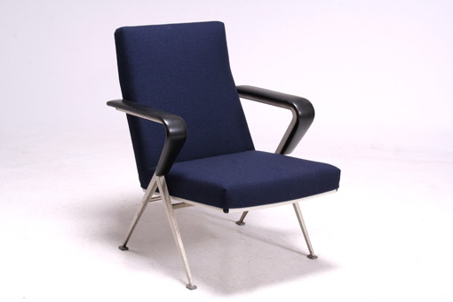 Repose chair by Friso Kramer