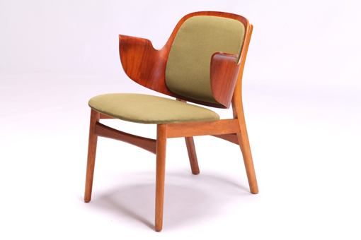 Model 107 shell chair in Teak & oak by Hans Olsen