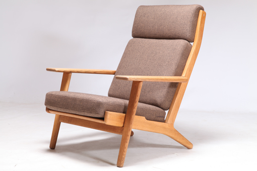 GE290 by Hans J. Wegner