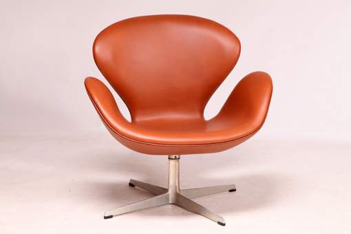 Swan chair by Arne Jacobsen