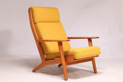 GE290 by Hans J. Wegner