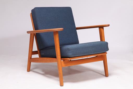 GE233 by Hans J. Wegner