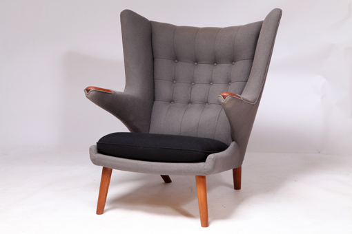 AP19 Papa bear chair by Hans J. Wegner