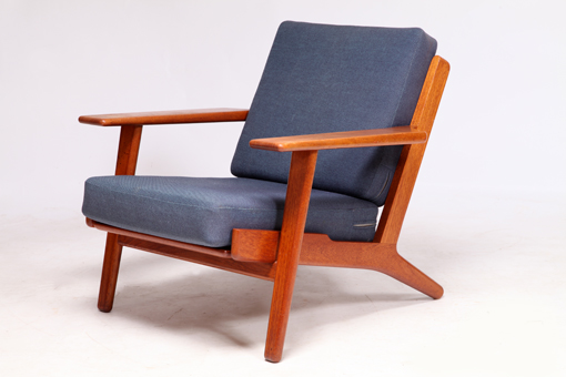 GE290 in teak by Hans J. Wegner