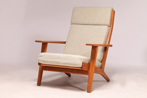 GE290 by Hans J. Wegner