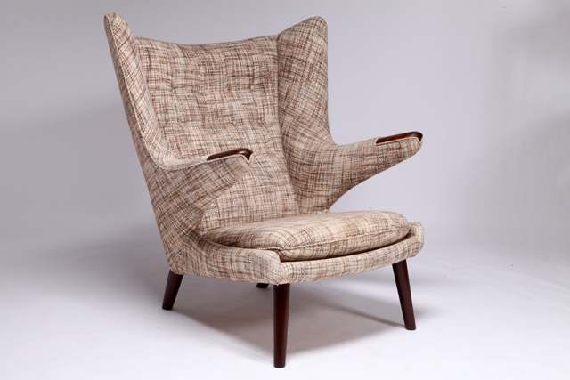 AP19 Papa bear chair in rosewood by Hans J. Wegner