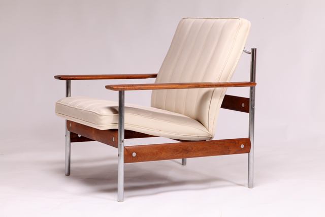 Model 1001 lounge chair by Sven Ivar Dysthe
