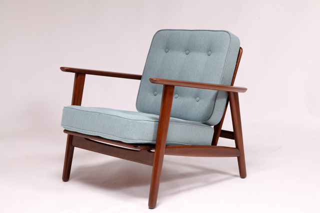 GE233 easy chair by Hans J. Wegner