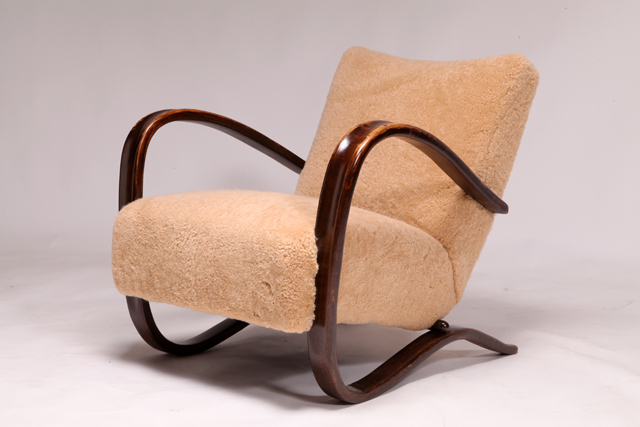 H269 lounge chair by Jindřich Halabala