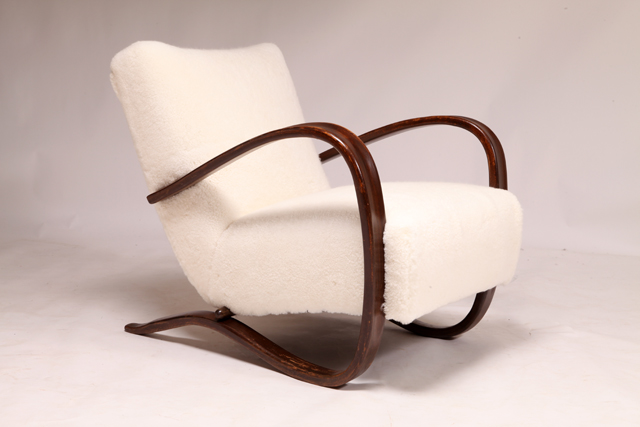 H269 lounge chair by Jindřich Halabala