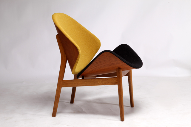 Model134 easy chair in teak & oak by Hans Olsen