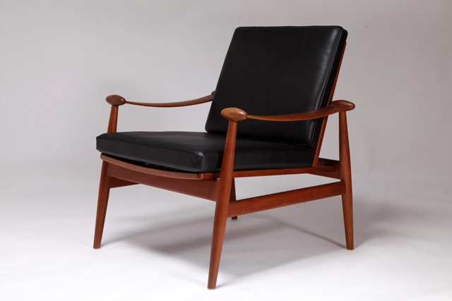 Model FD133 spade chair in teak by Finn Juhl