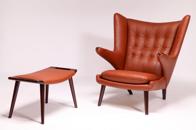 AP19 Papa bear chair & AP29 stool in rosewood by Hans J. Wegner