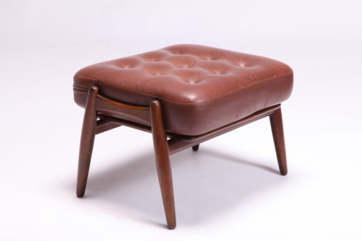 GE240 stool by Hans J. Wegner