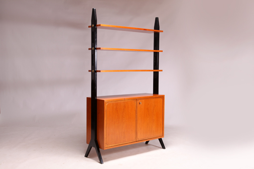 Freestanding bookshelf and cabinet