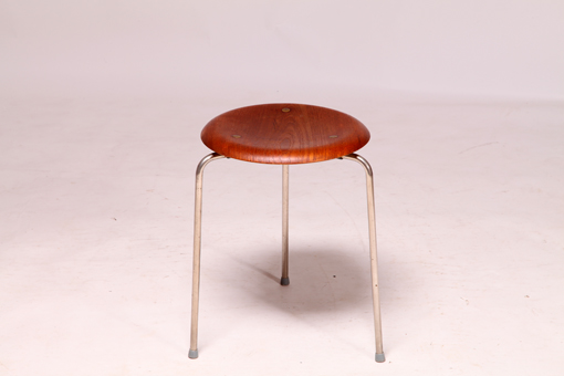 Model3170 dot stool by Arne Jacobsen